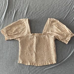 FREE PEOPLE, puffy sleeved, scrunch, crop top, beige/cream, size small. NWT!